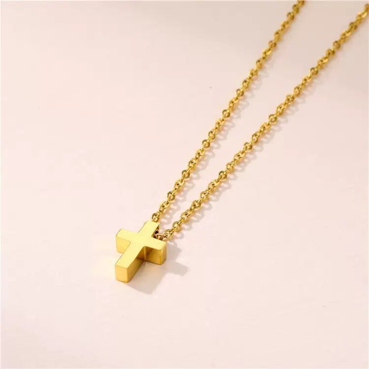 Classic Cross Pendant Female Simple Necklace